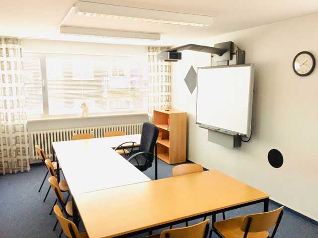 Unterrichtsraum 04
