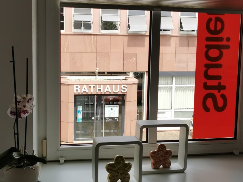Ausblick zum Rathaus hin