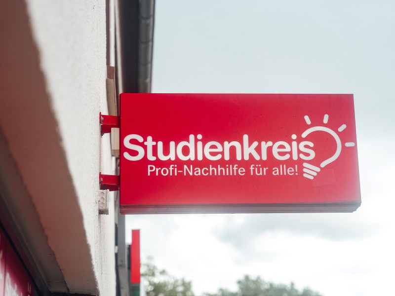 Außenansicht - Leuchtreklame